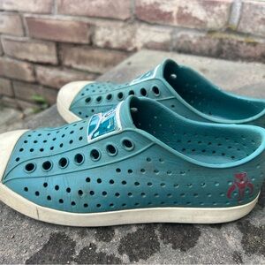 Native Shoes Kids star wars boba fett in Teal men size 4 fits like youth 4.5